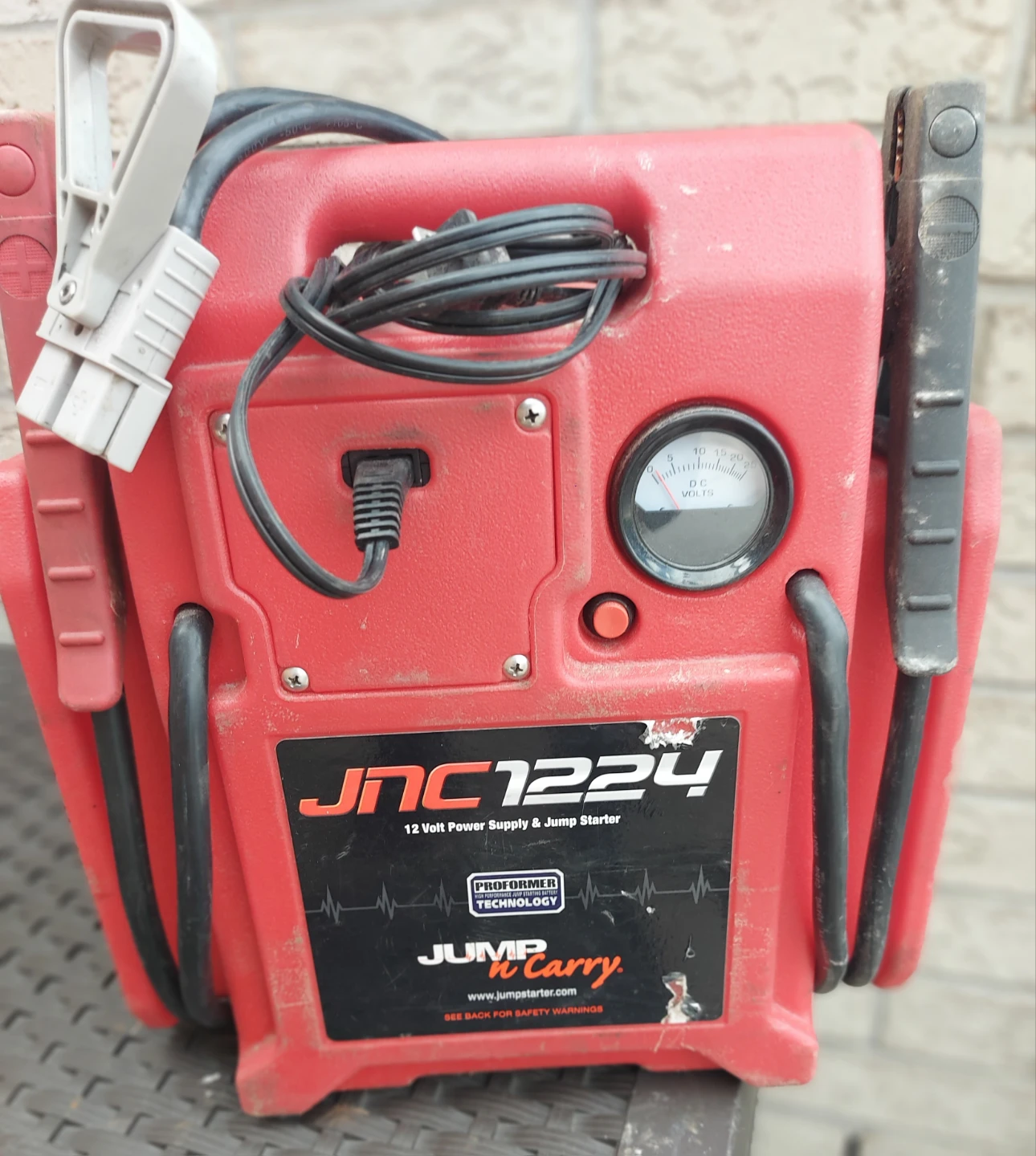 JNC1224 12 Volt Power Supply & Jump Starter