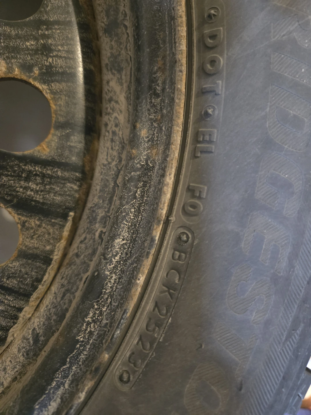Bridgestone Winter Tire on Rim 235/55R19 105T - photo 3