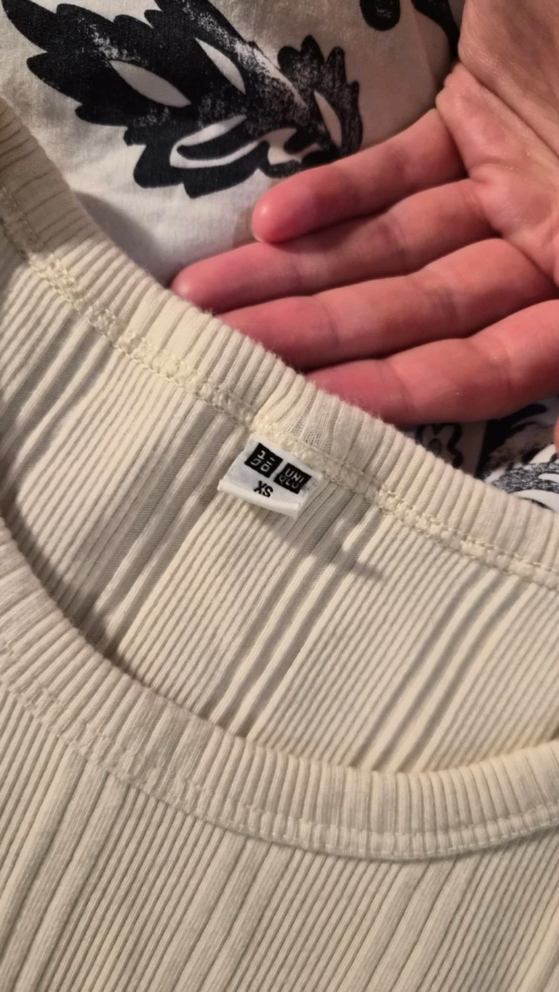 UNIQLO Ribbed T-Shirt - photo 2