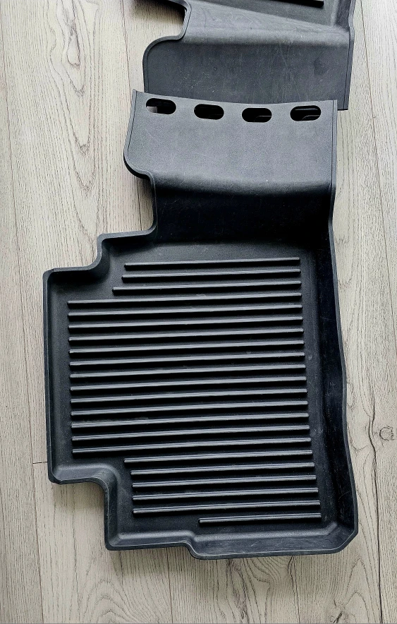 Nissan Rogue All-Weather Floor Mats – 2021–2022 - photo 3