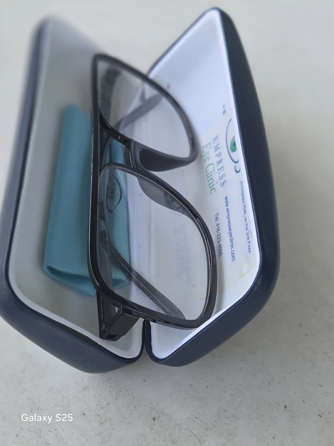 Lacoste Eyeglasses with Case - photo 4