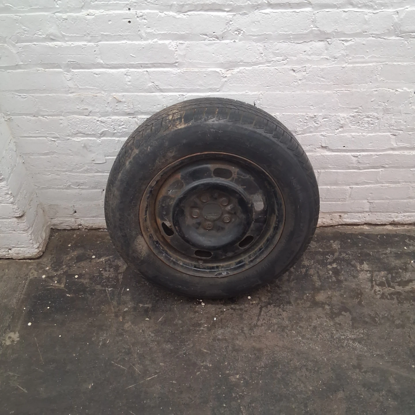 Spare Tire Honda r Toyota 2 tires - photo 2