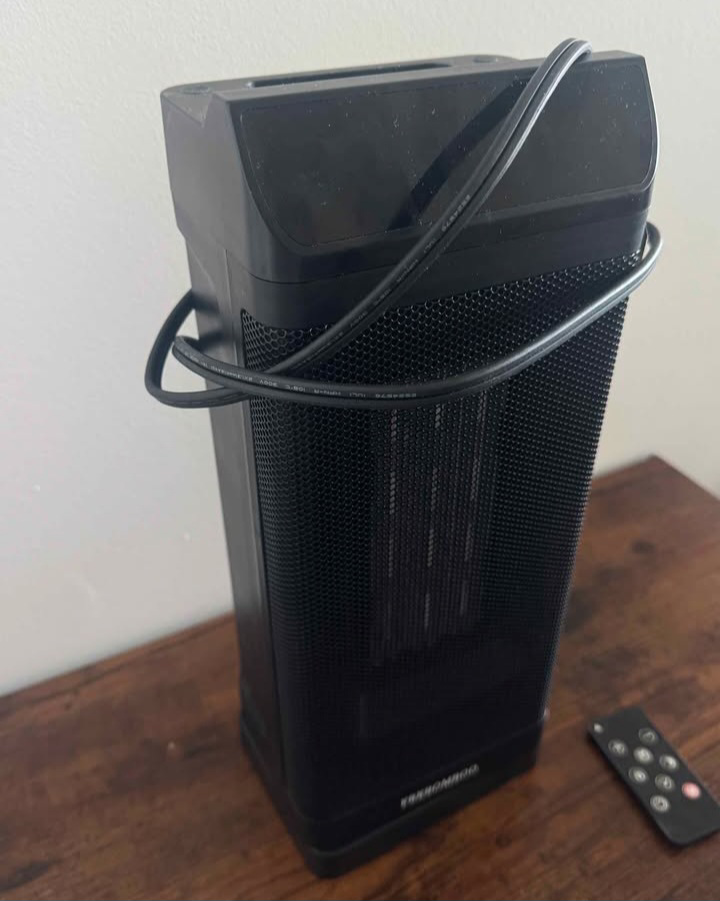 Portable Electric Space Heater with Remote - photo 3