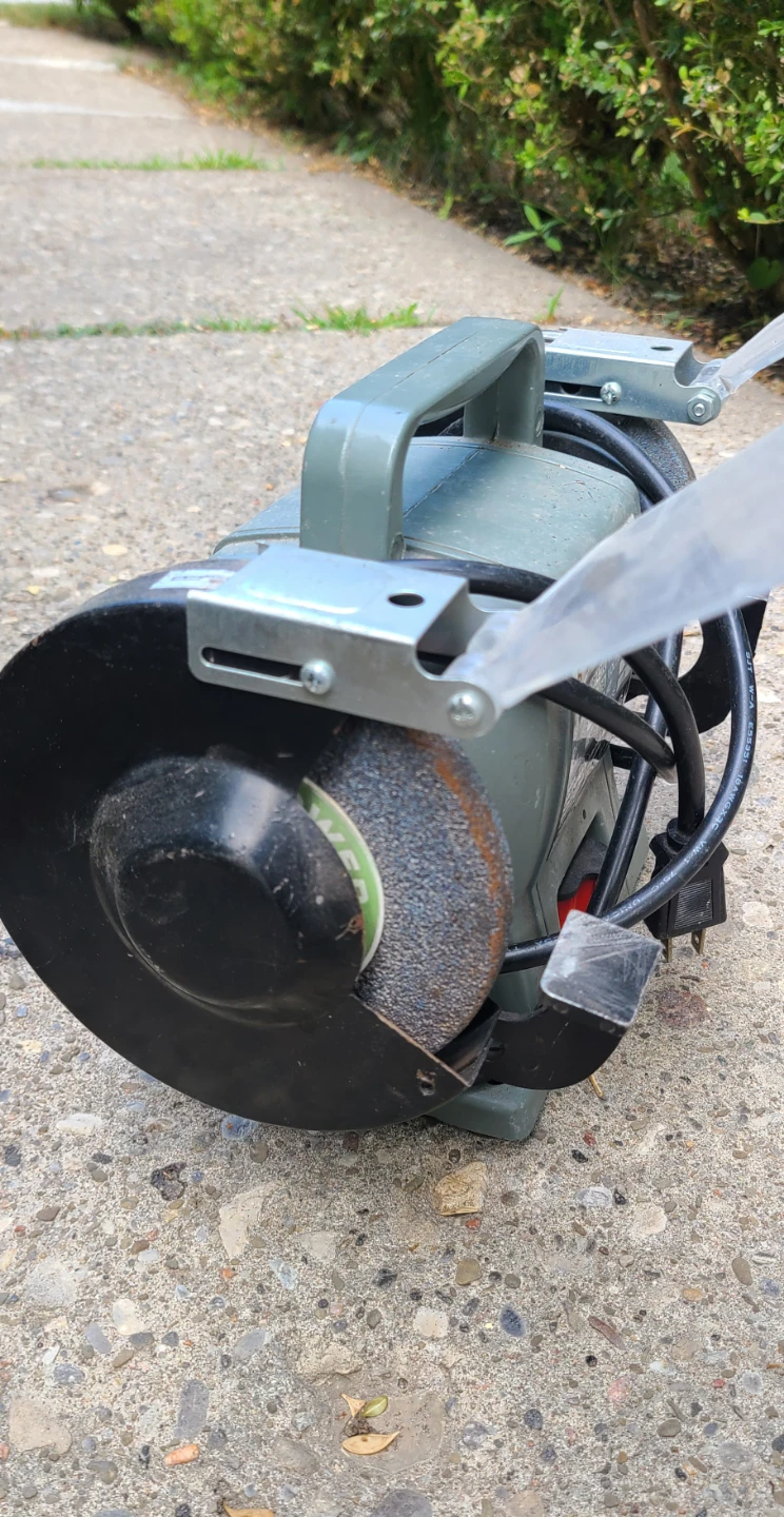 Bench Grinder 5" Trade Master - Great Condition - photo 4