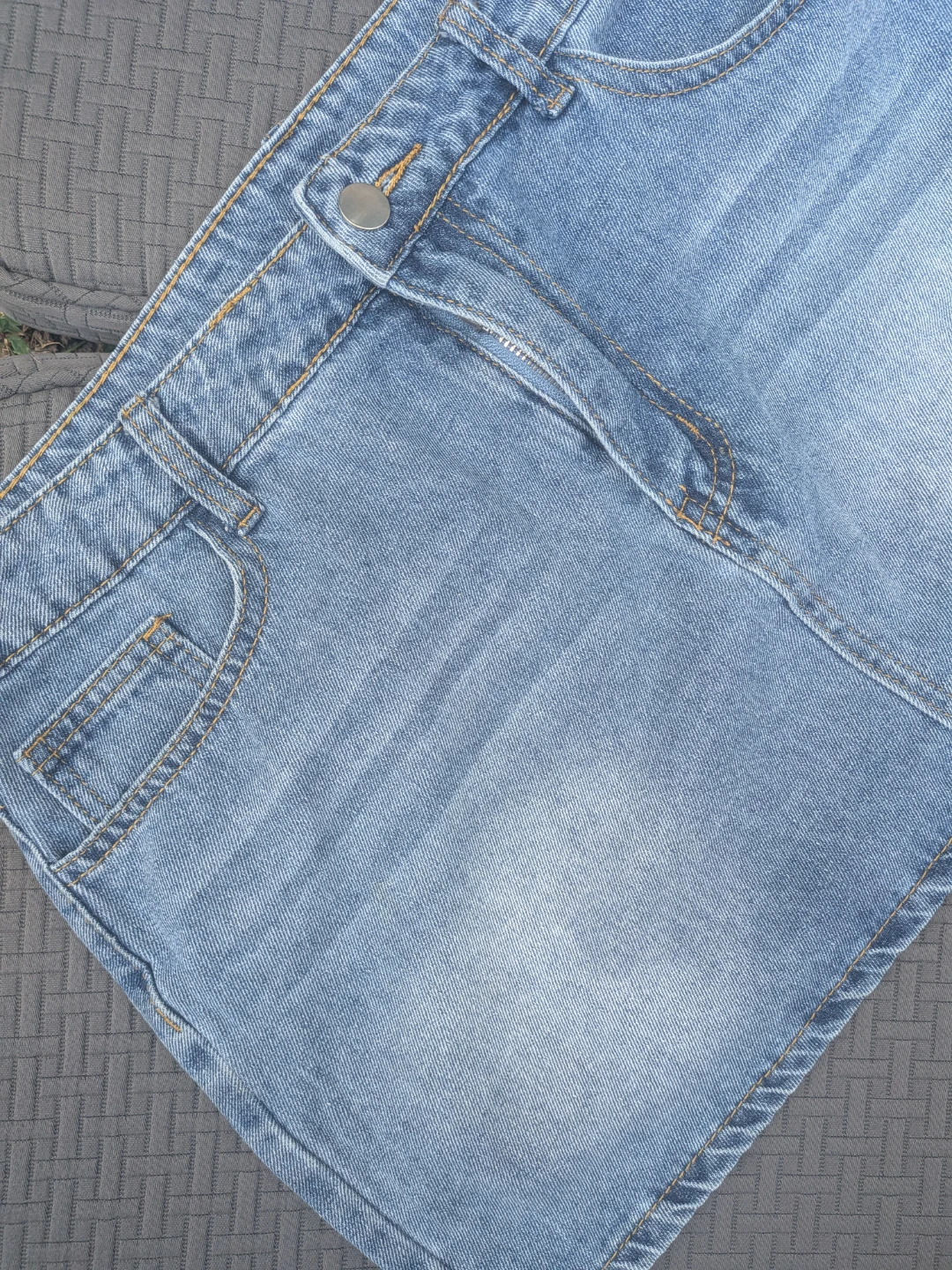 Light Wash Denim Mini Skirt size LARGE - photo 2