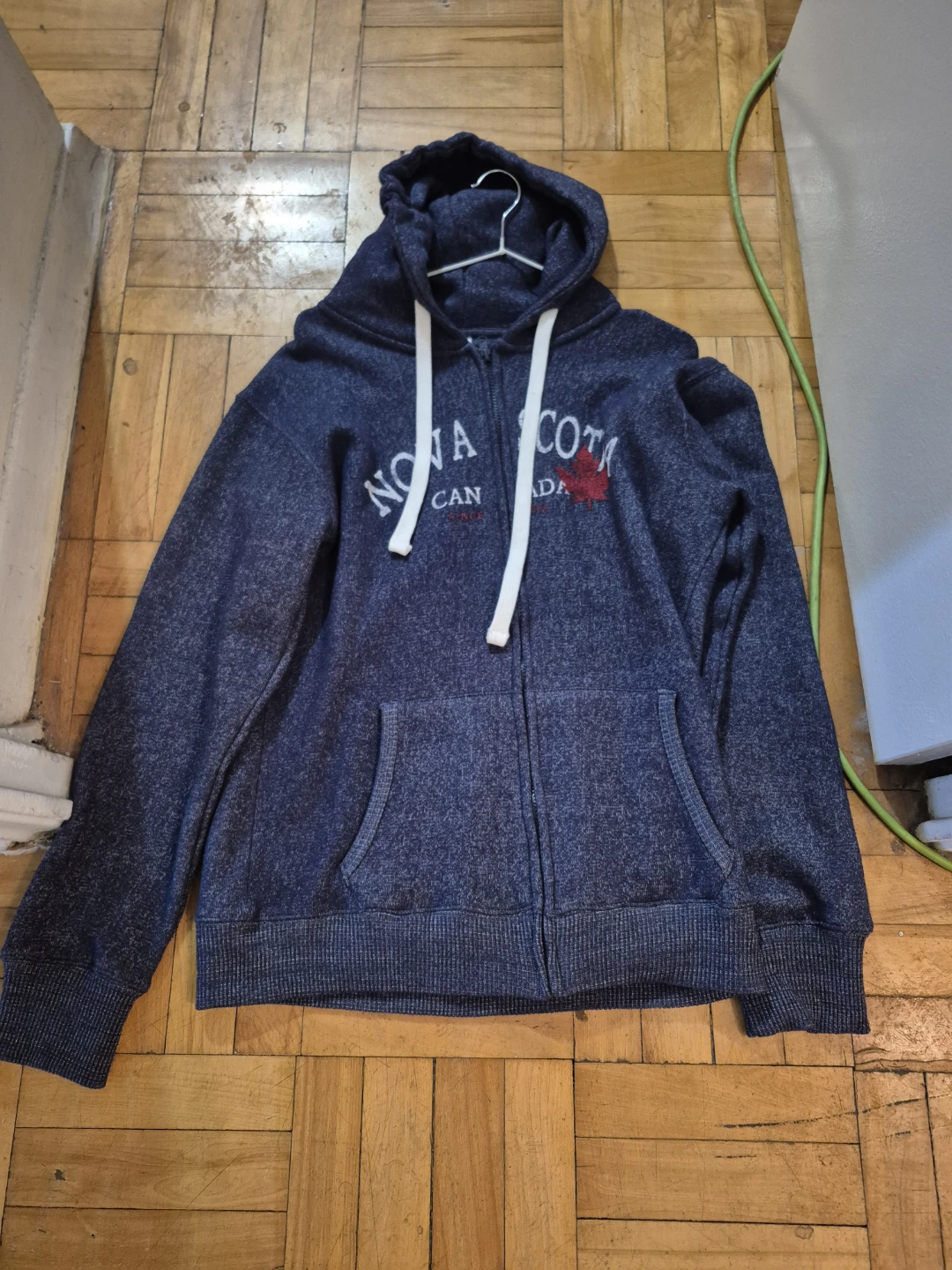 BN)Fundy Resort Size M/M Nova Scotia Zip-Up Hoodie - photo 3