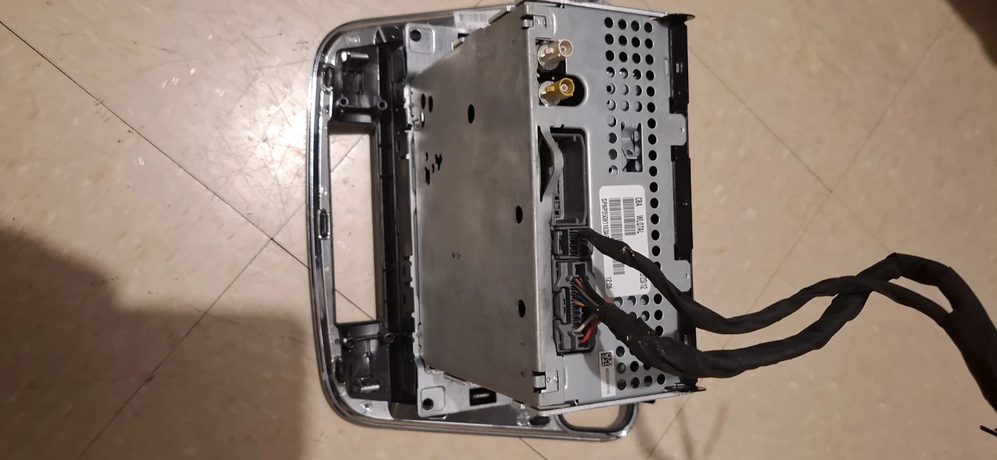 2013 Chrysler 200 Car Stereo AM/FM  Radio - photo 3