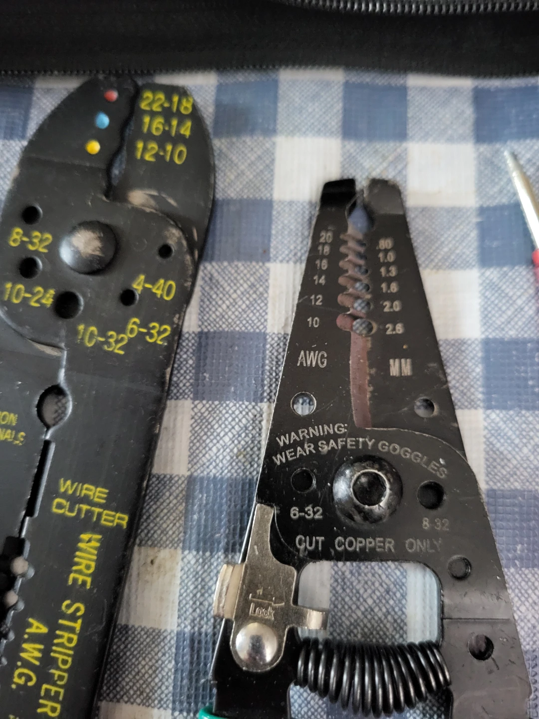 Radiation Detector and  Digital Multimeter - photo 4