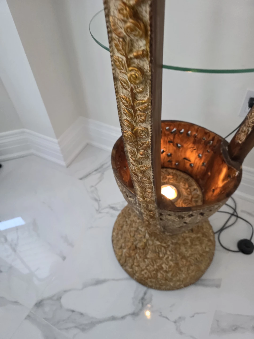Decorative Floor Lamp with Glass Shelves - photo 5