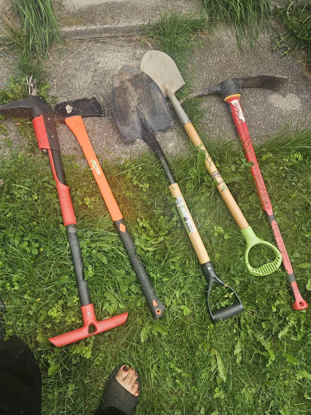 Assorted Garden Tools - Shovels & Pickaxes - photo 2