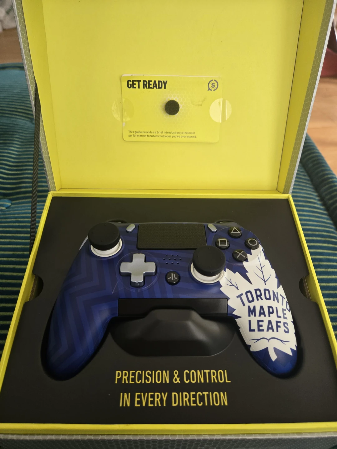 SCUF ps5 and 4 Impact Toronto Maple Leafs Controller