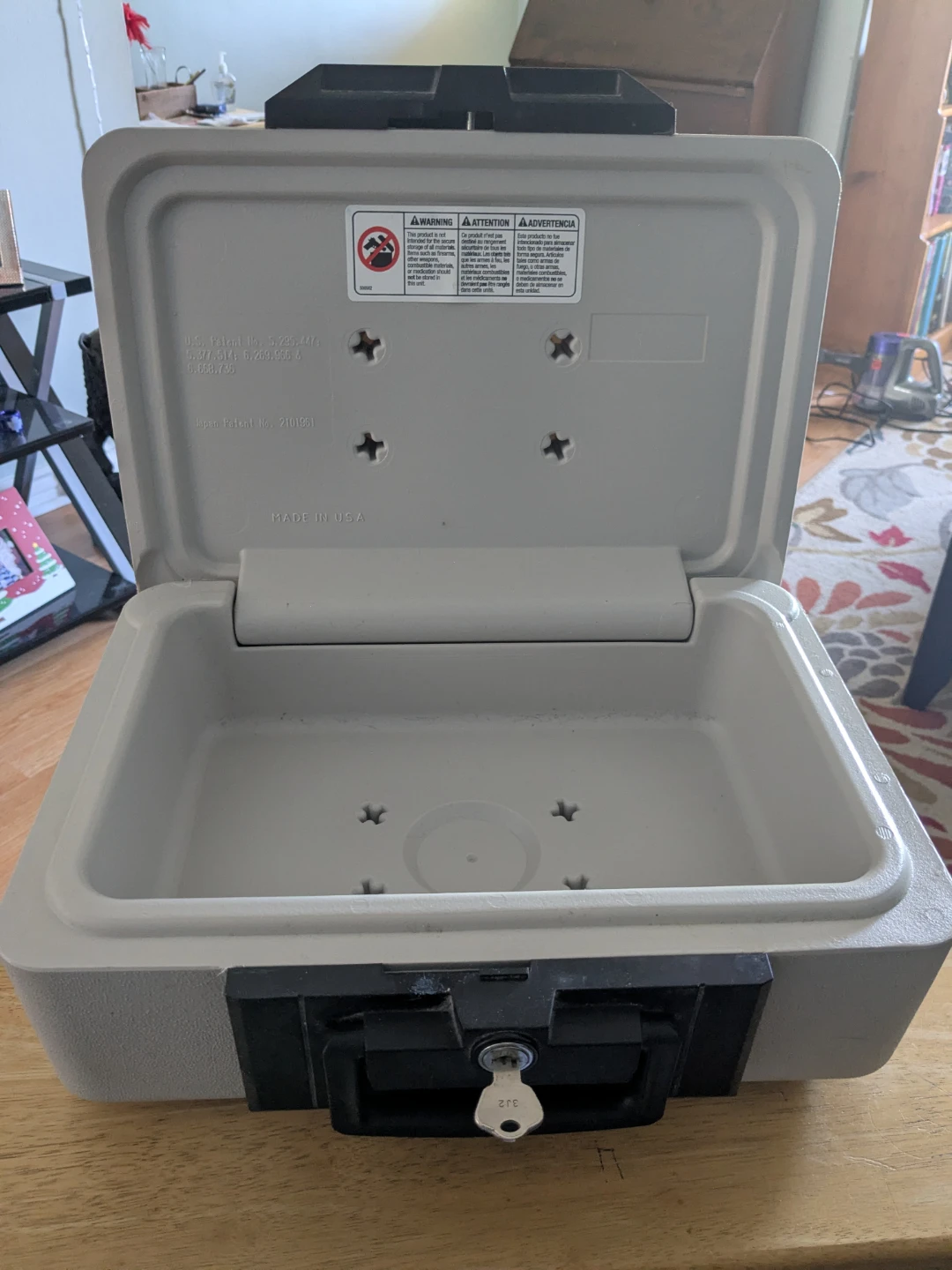 SentrySafe 1100 Fire Chest - photo 2