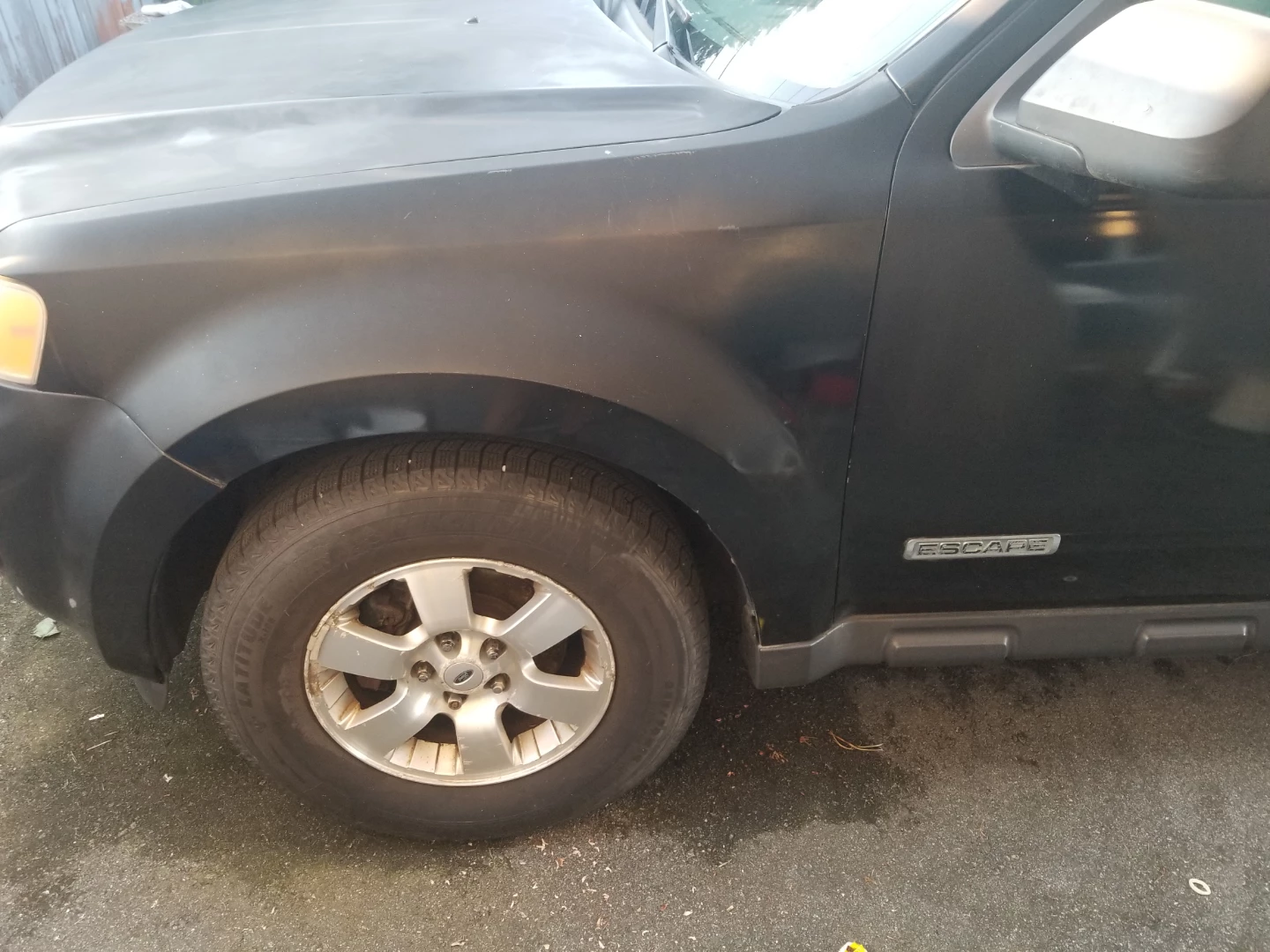 2008 Ford Escape - body work needed - photo 2