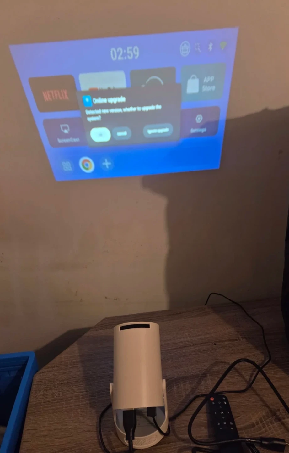 Kimwood Mini Projector White