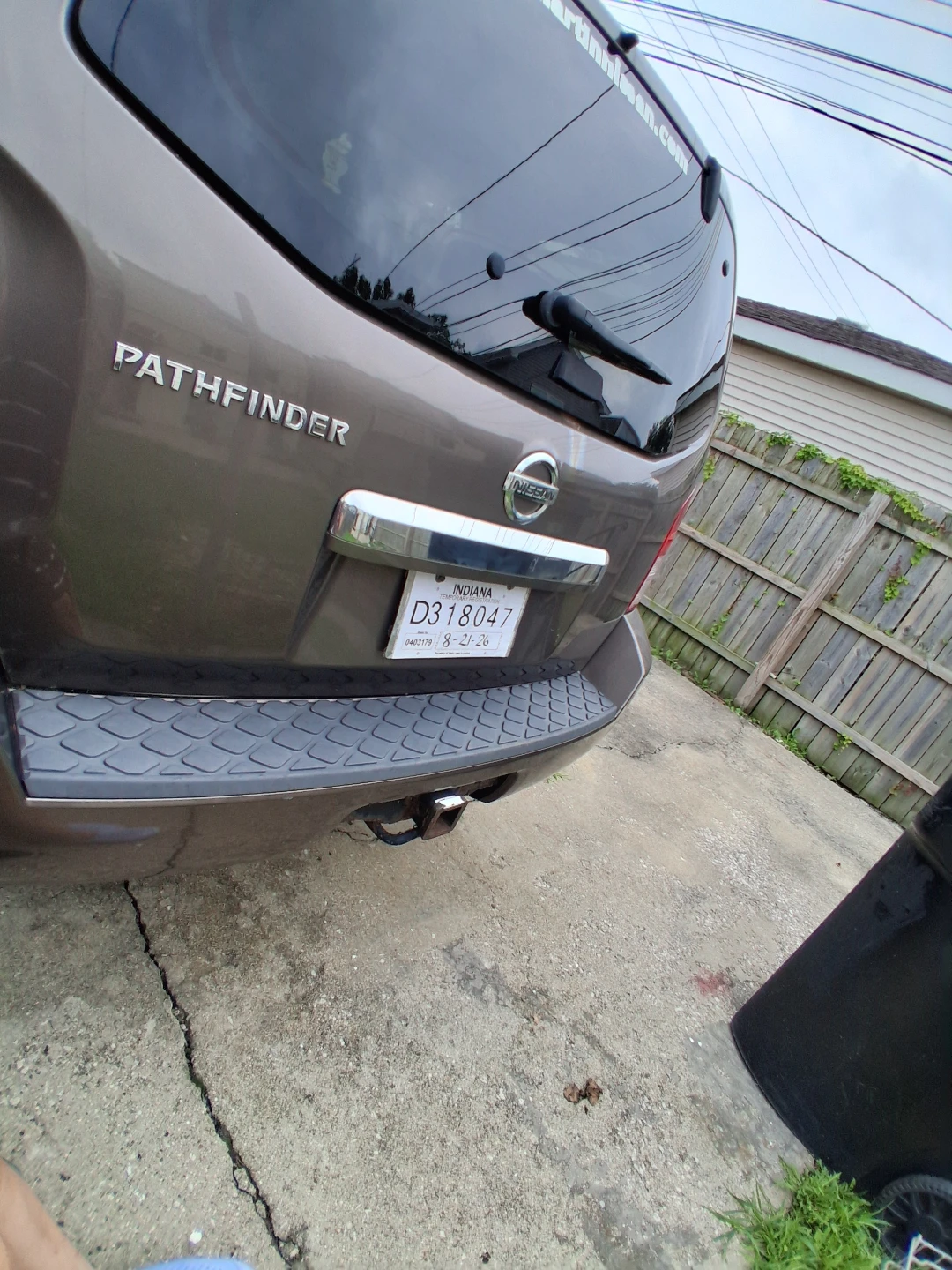 Nissan Pathfinder SUV - photo 4