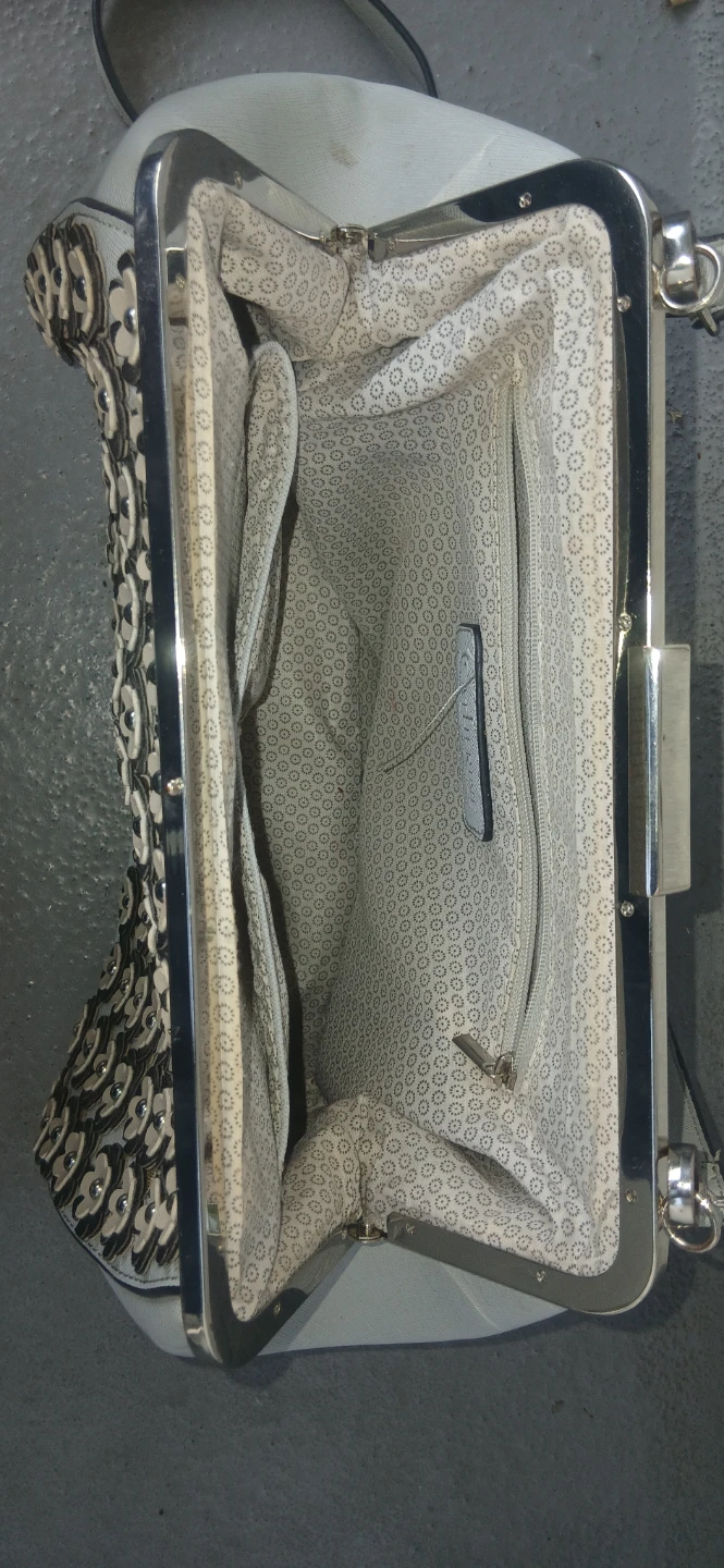 White and floral clutch/purse - photo 2