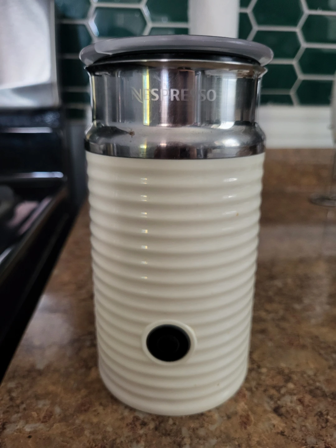 Nespresso Aeroccino3 Milk Frother - photo 3