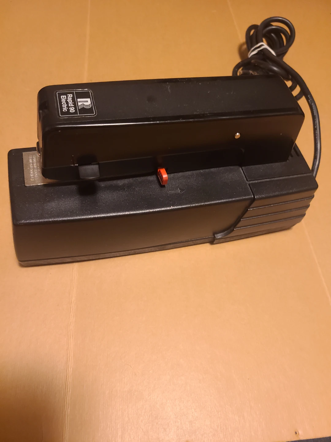 Rapid 90 Electric Stapler - photo 2
