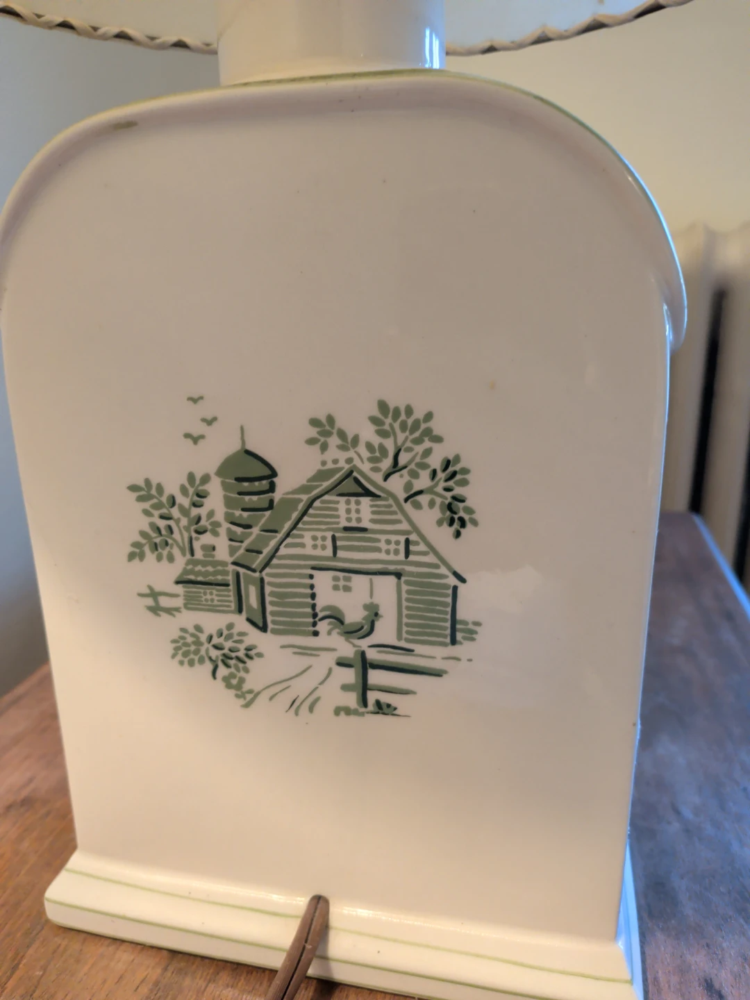 Vintage Ceramic Table Lamp with Farm Scene - photo 2