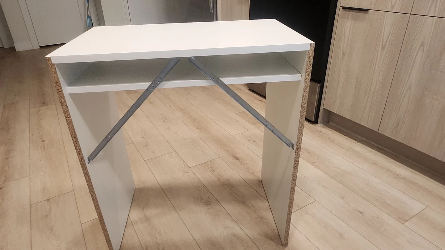 White reading Table and chair - photo 2