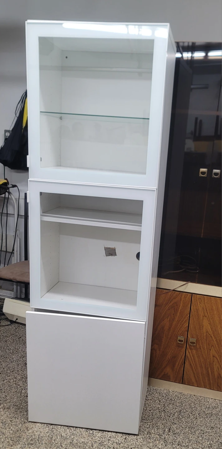 White Display Cabinet with Glass Doors - photo 3