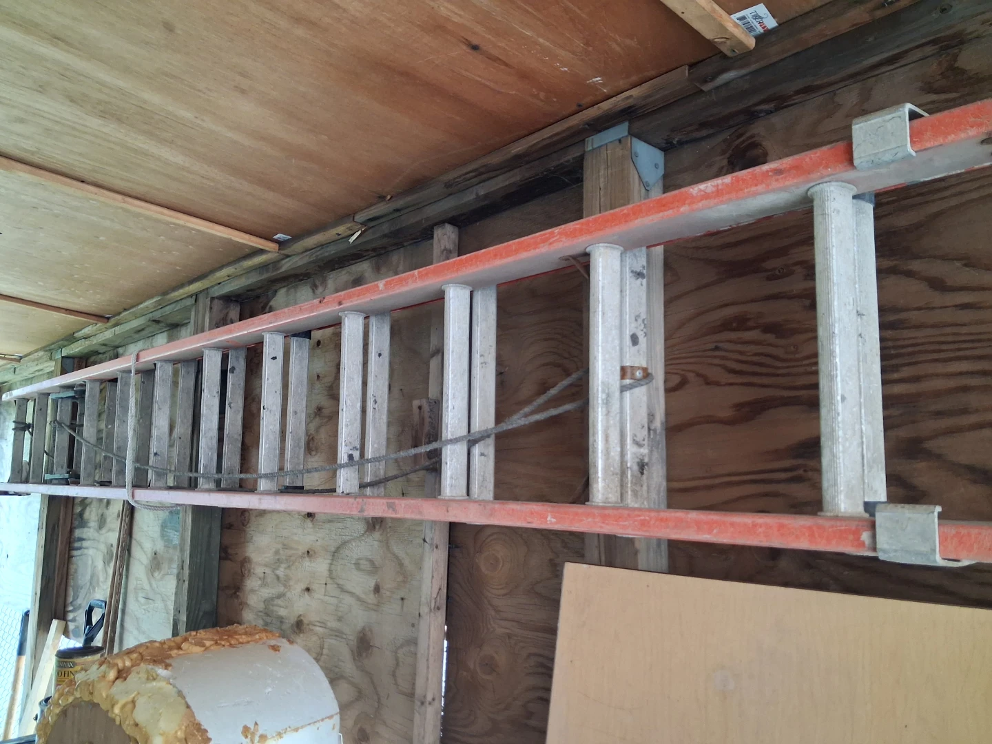 24' Aluminum Extension Ladder