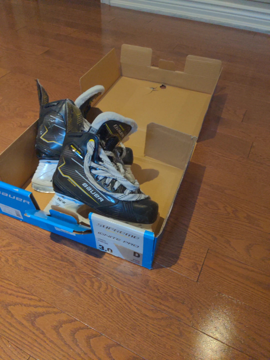 Bauer Supreme Ignite Pro Skates Size 3.0 D - photo 2