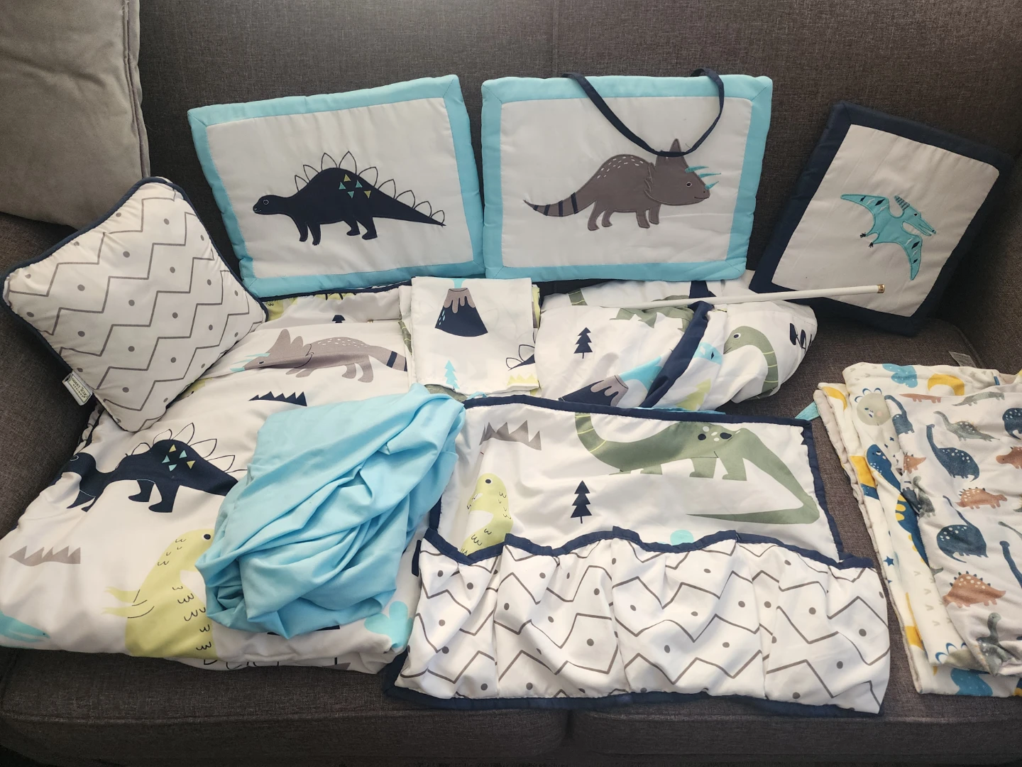 Dinosaur Crib Bedding Set - photo 2