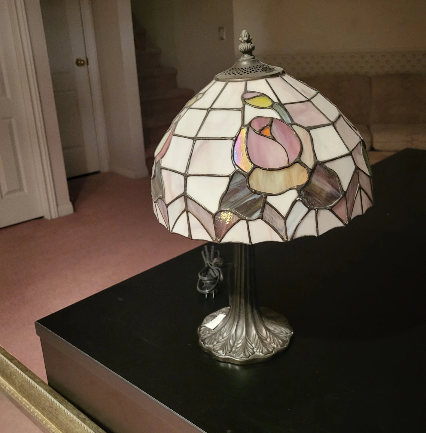 Stained Glass Table Lamp with Rose Design