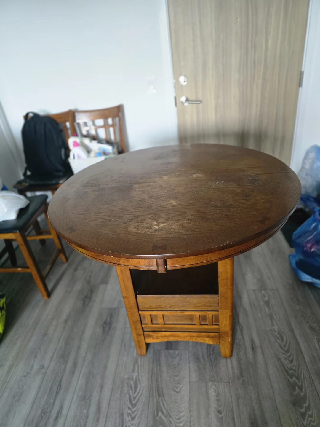 Round Wooden Accent Table - photo 2