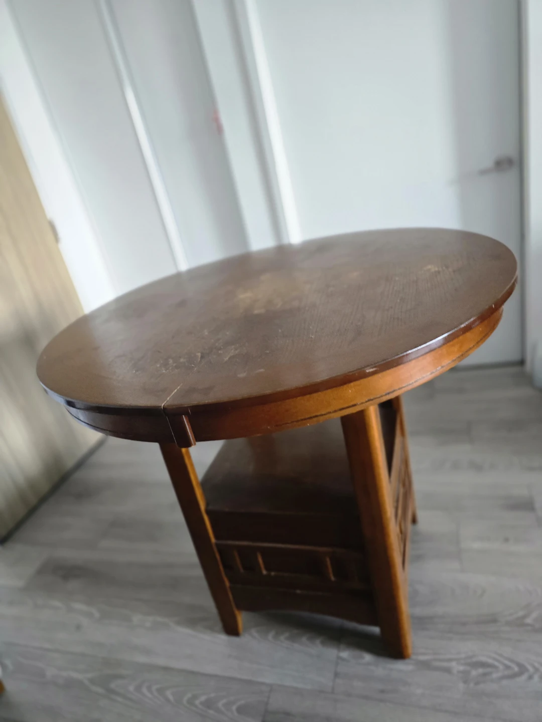 Round Wooden Accent Table - photo 5