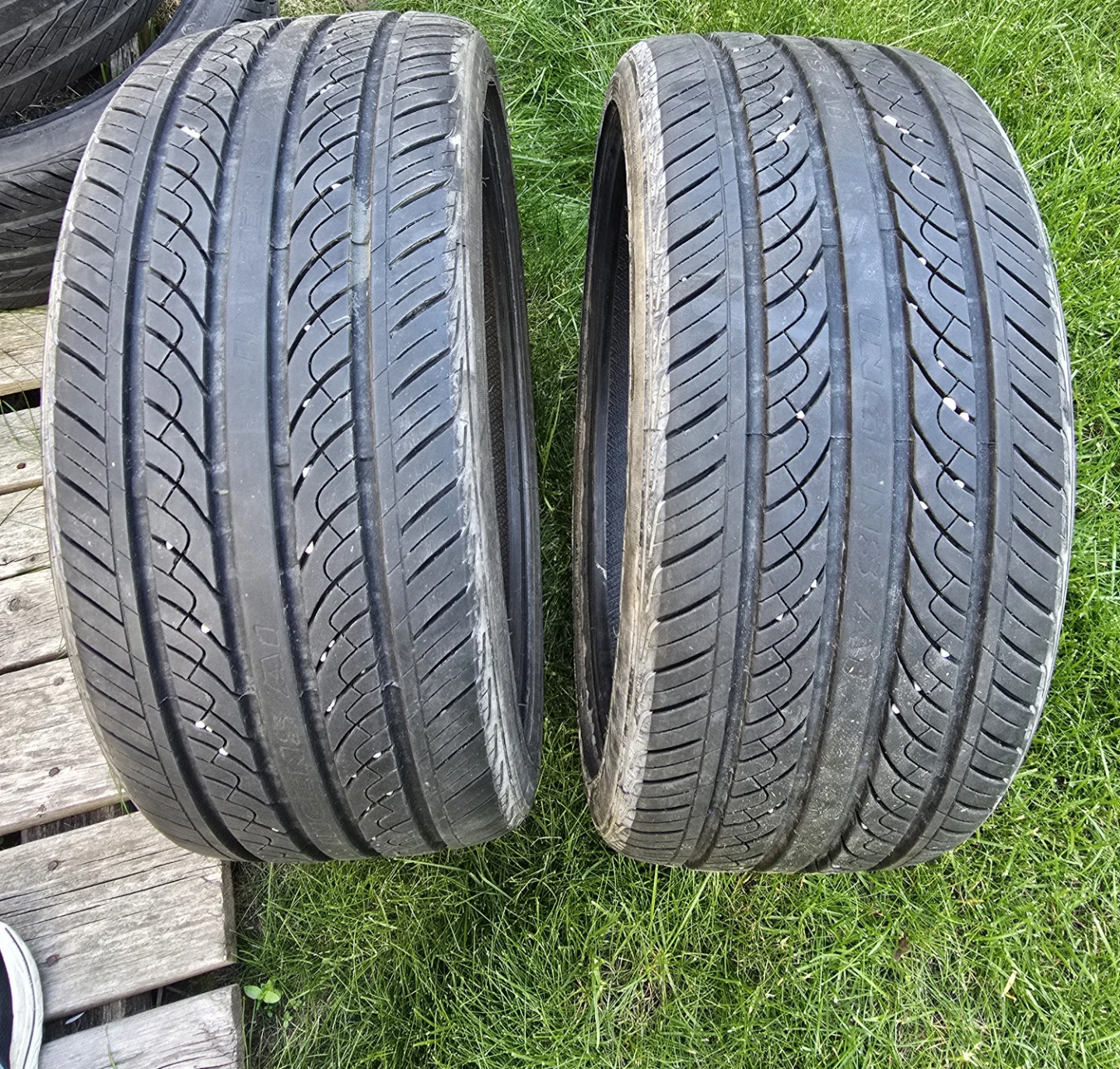 245/35ZR19 Tires