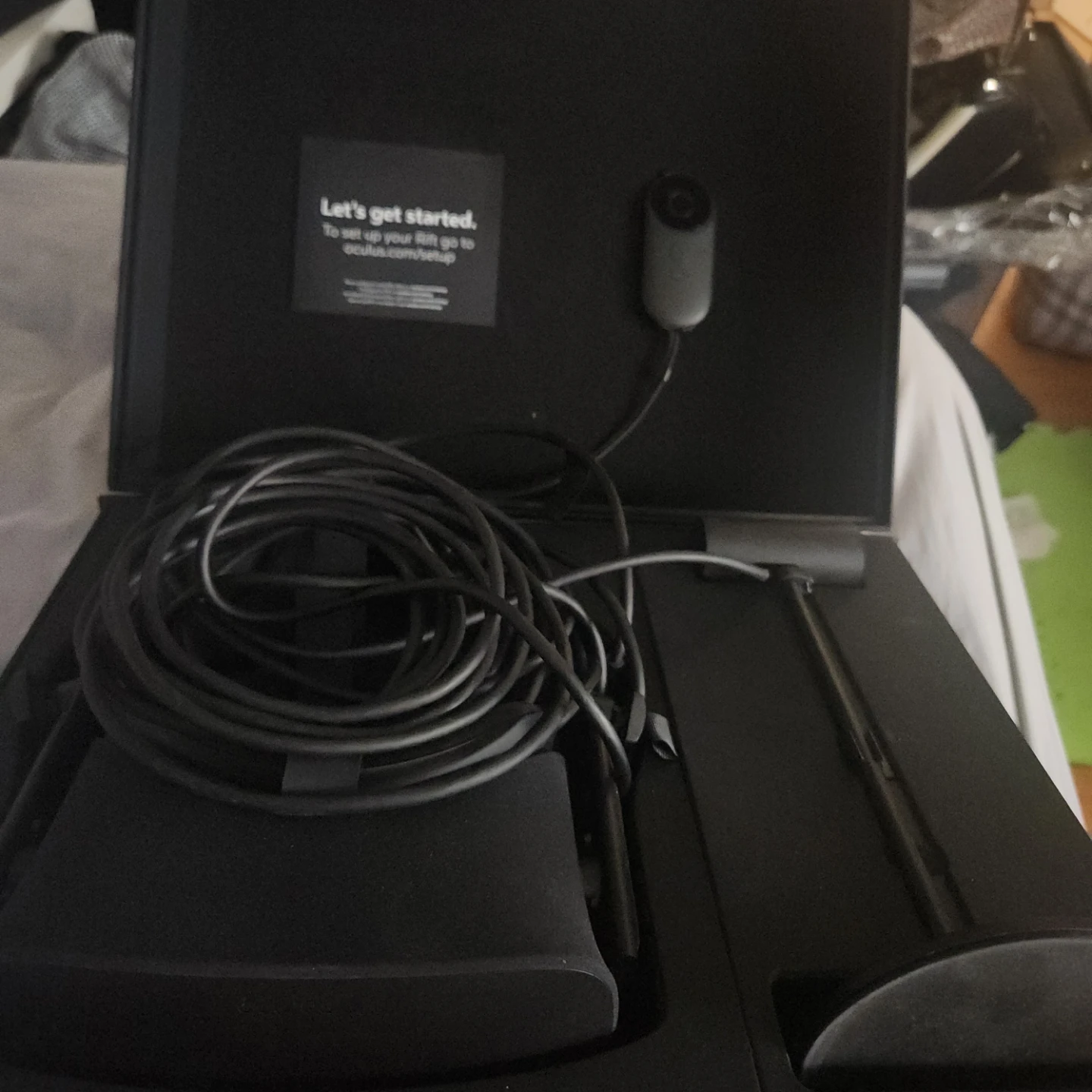 Oculus CV1 VR Headset with headband power bank