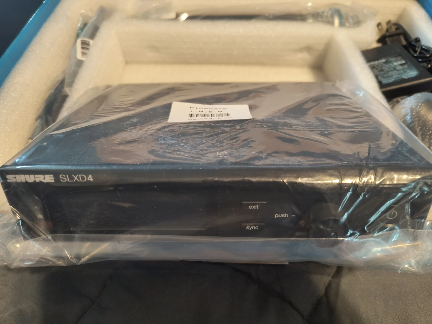Shure Beta 87A Wireless Microphone System - photo 2