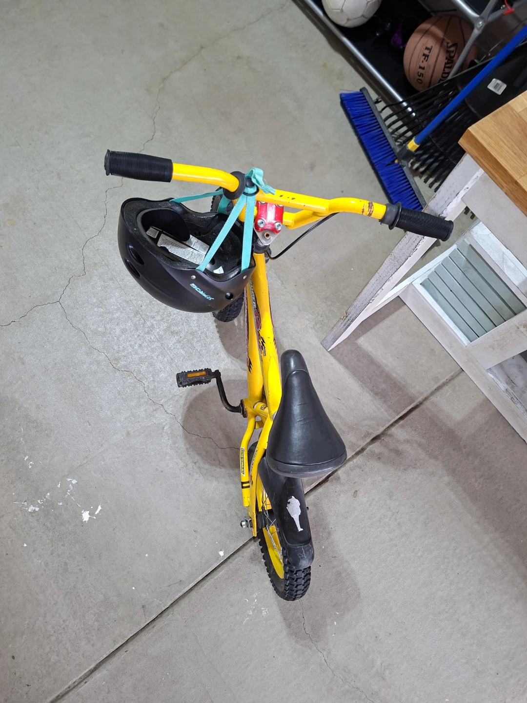Yellow Kids' Bicycle with Helmet - photo 3