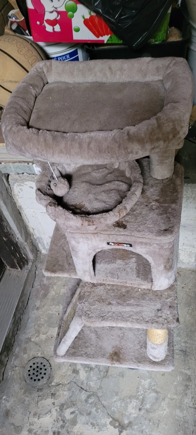 Feandrea Cat Tree Condo