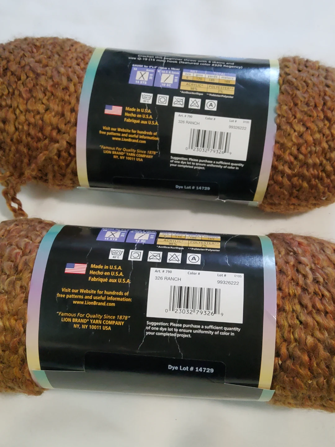 4 skeins of Lion Brand Homespun yarn - photo 3
