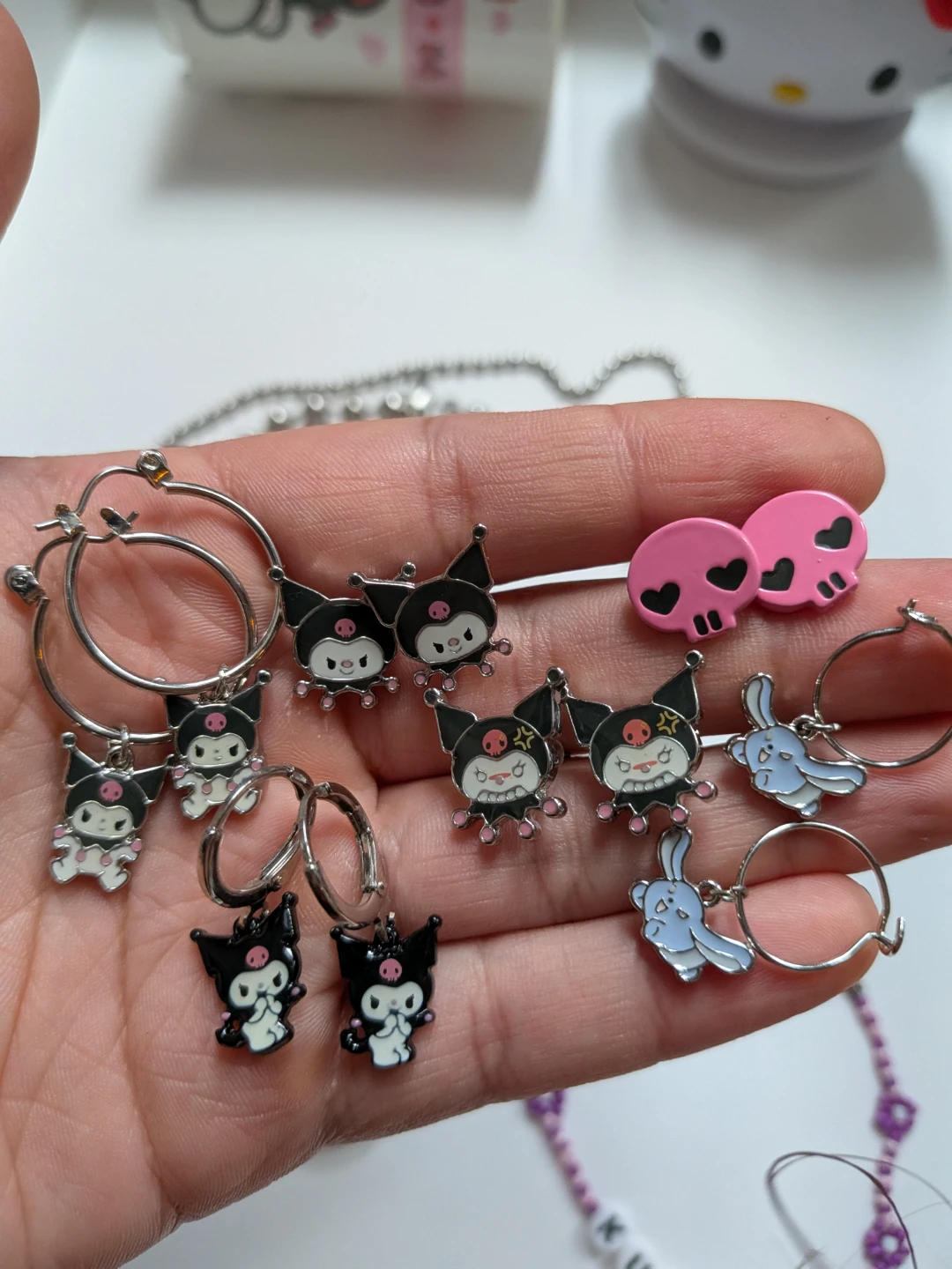 Kuromi jewelry plus rare McDonald's hello Kitty container - photo 3