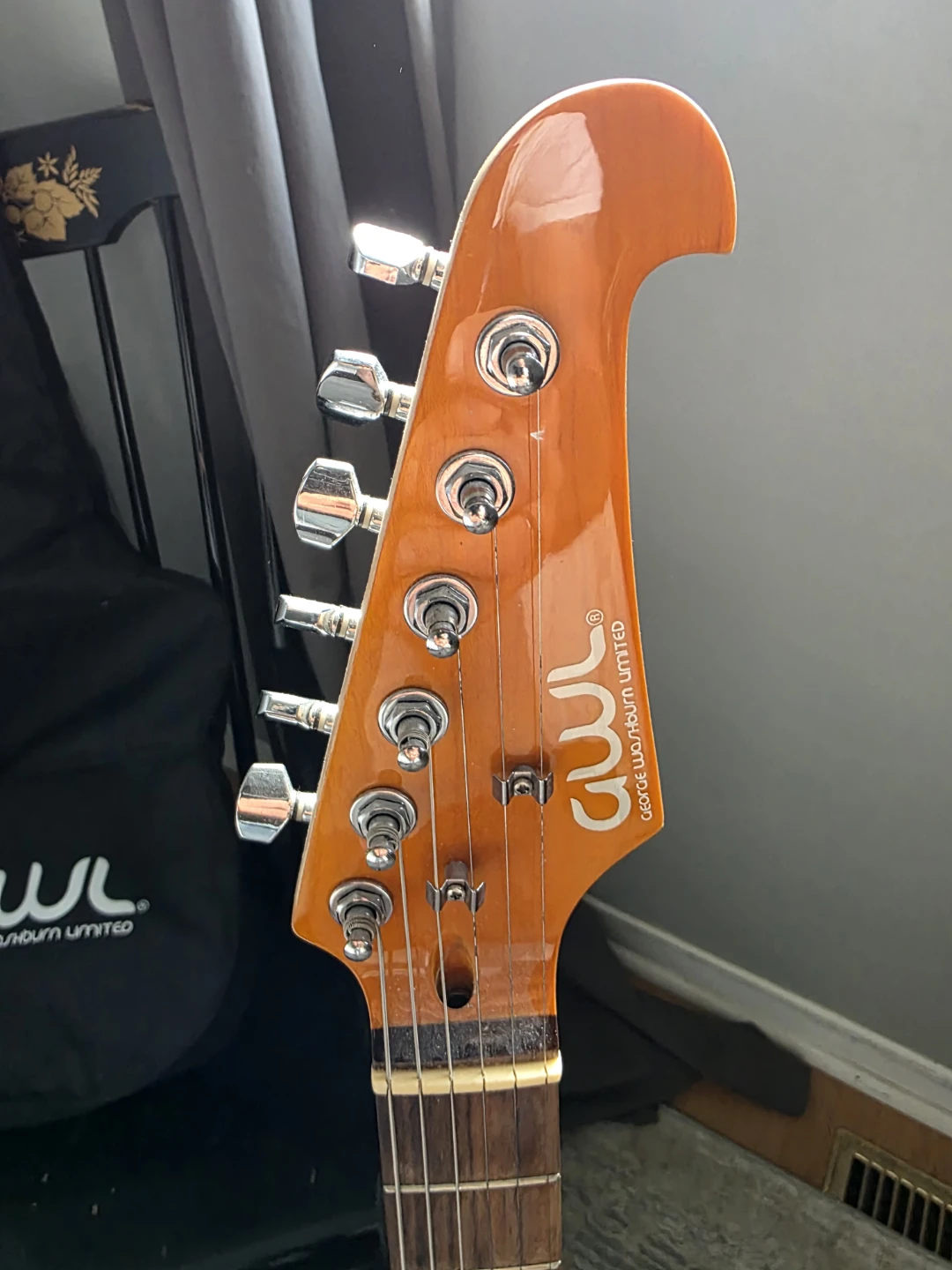 Electric guitar and amp - photo 2