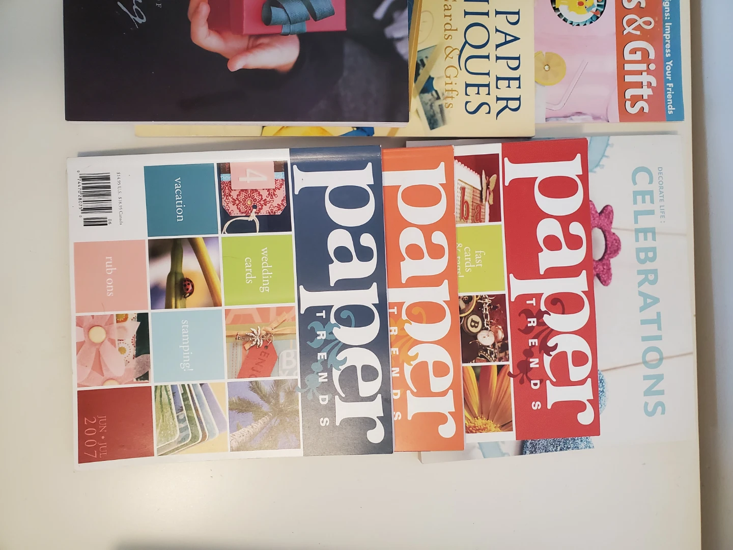 Lot of 10  Paper Crafting Magazines and Books - photo 4