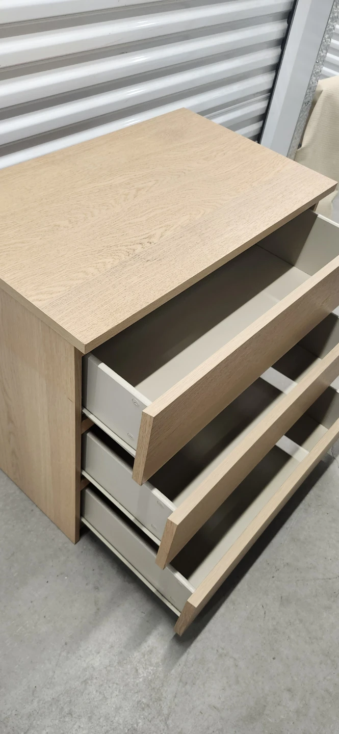 Ikea malm dresser 32*19*31"WDH - photo 3