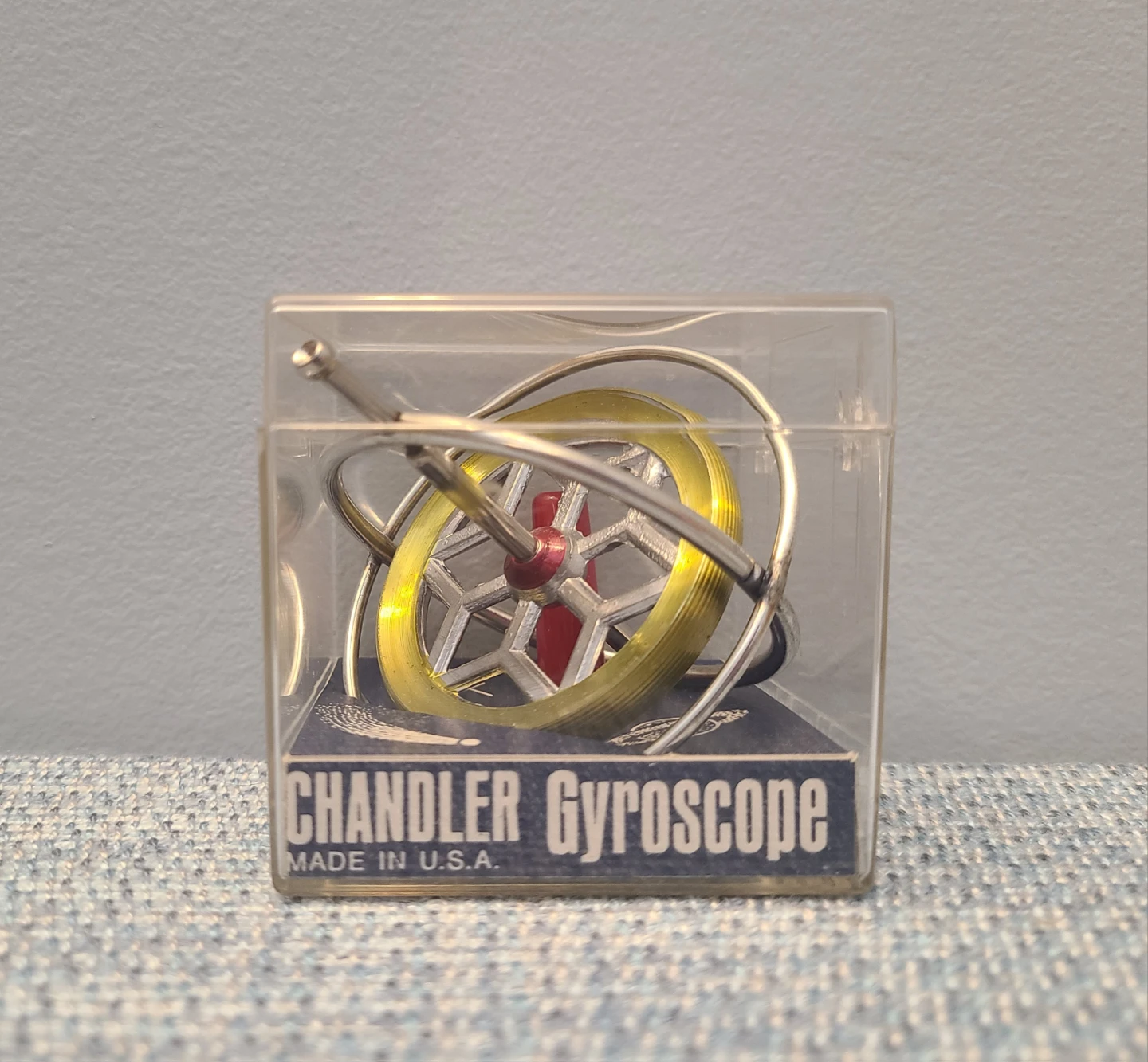 Vinyage Chandler Gyroscope in box