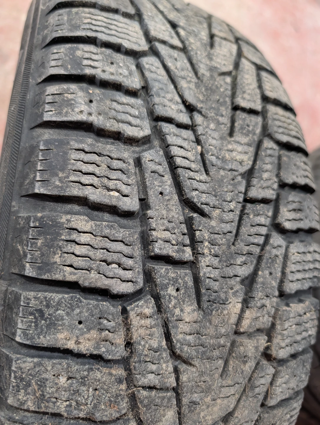 Two winter tires no rims  215/70R15 98T - photo 3