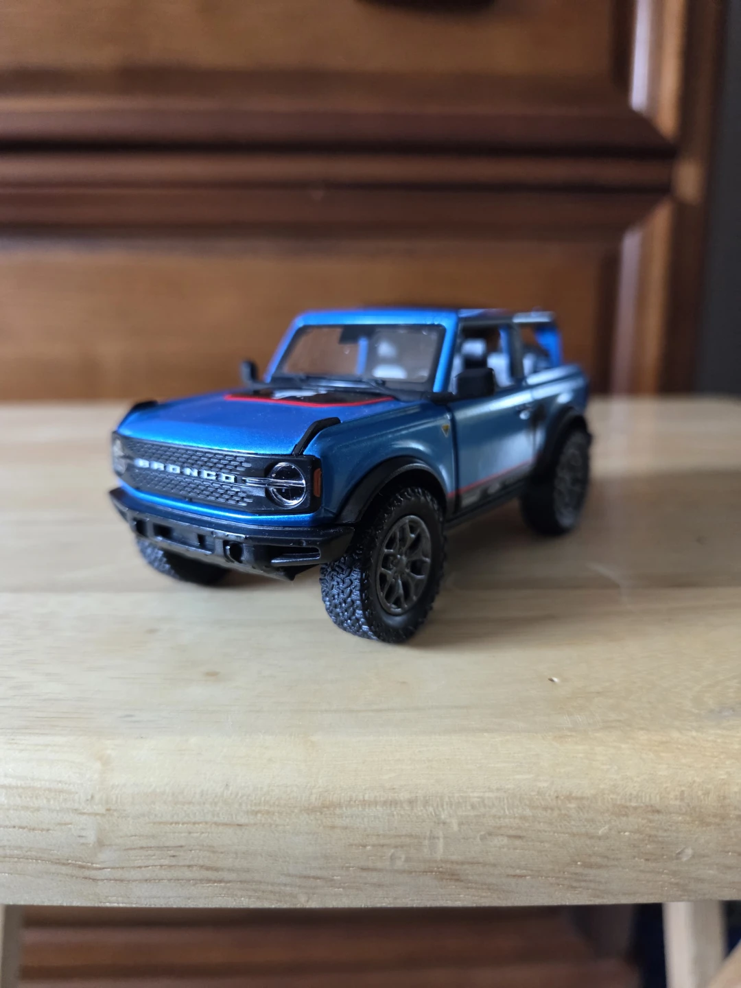 Blue 2022 Ford Bronco Scale 1/34 Toy Car - photo 2