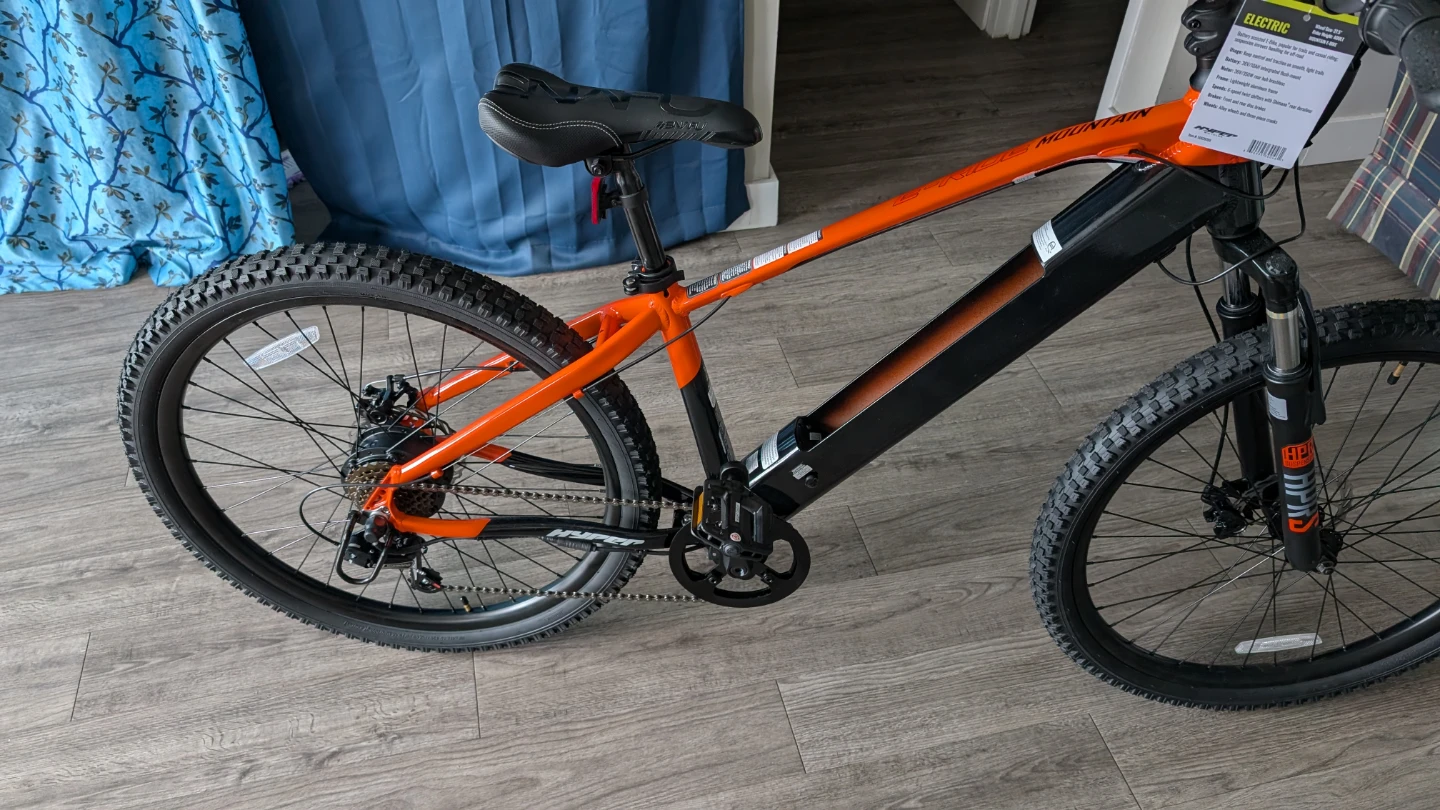 Brand new Hyper Electric Mountain Bike 36 Volt Battery Assist