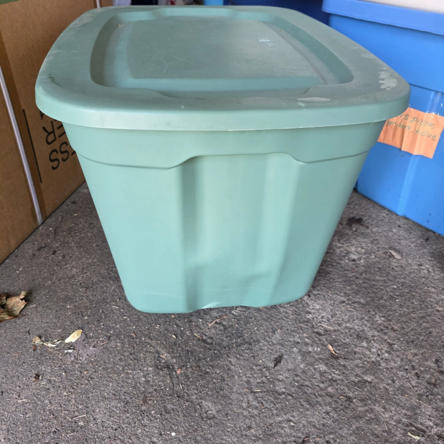Green Plastic Storage Bin with Lid have 2