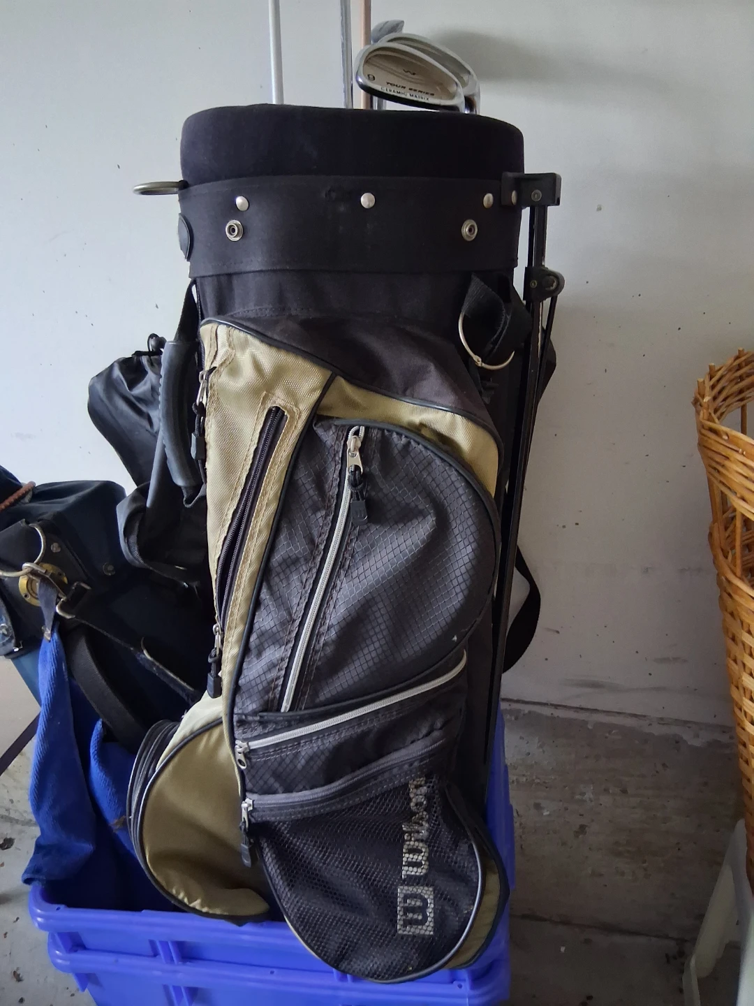 Wilson Golf Bag with Clubs - photo 4