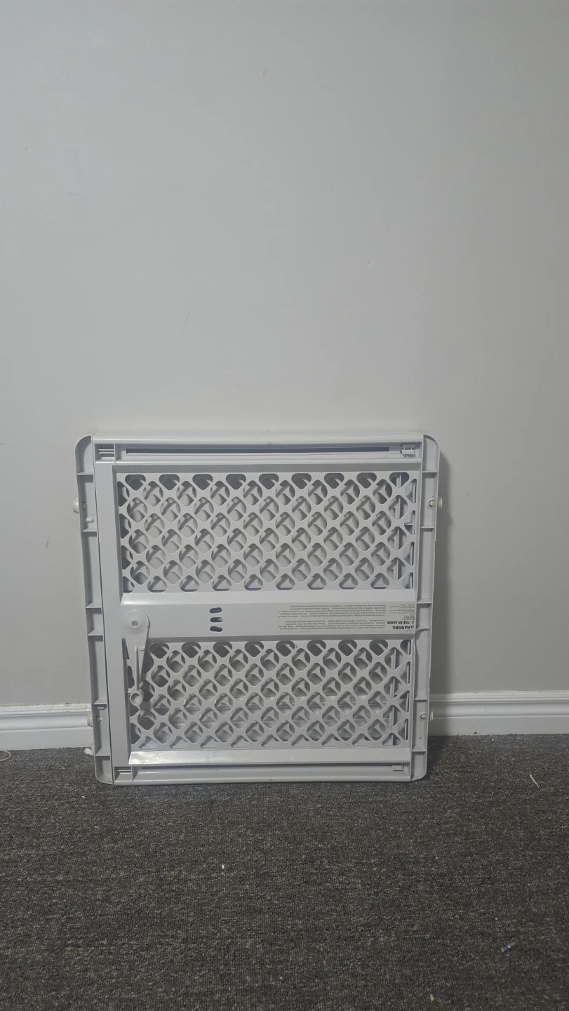 White Plastic Baby Gate - photo 3