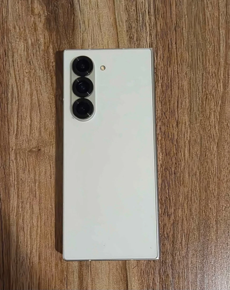 Samsung Galaxy Z Fold6 White - photo 3