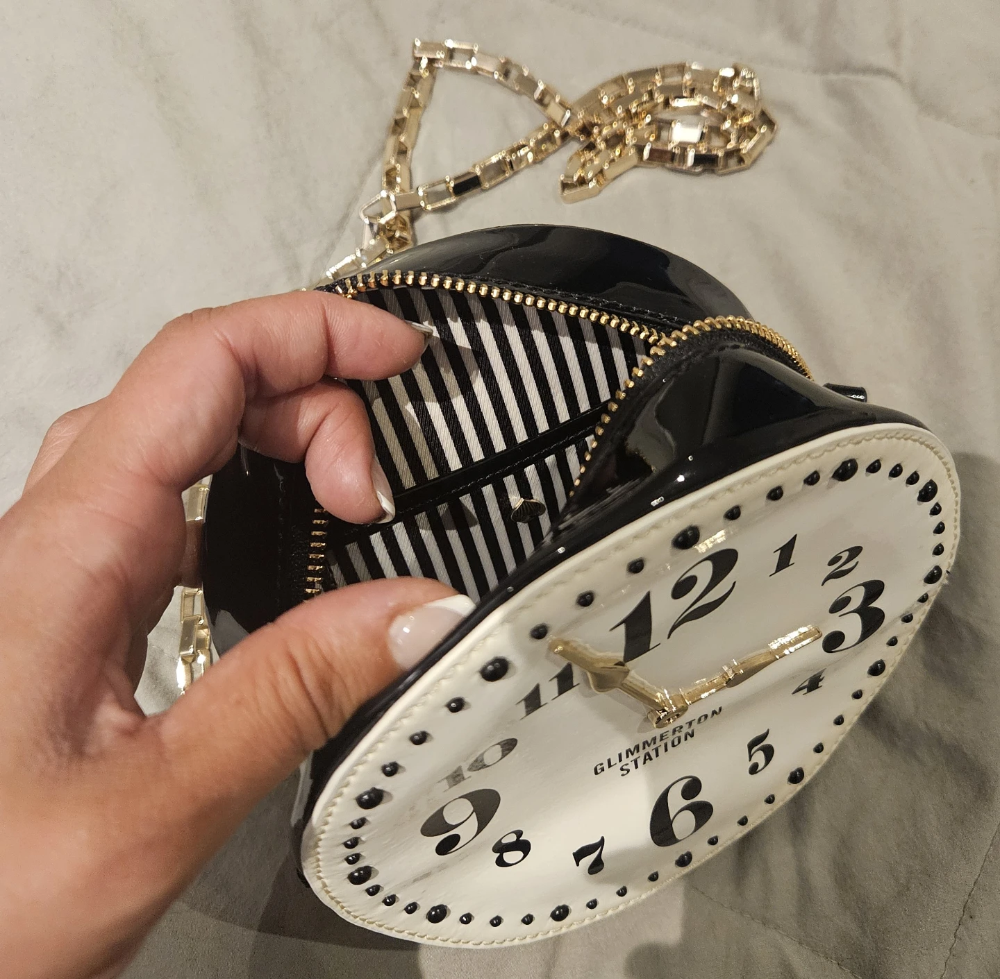 AUTHENTIC Kate Spade Glimmerton Station Clock Crossbody Bag - photo 3